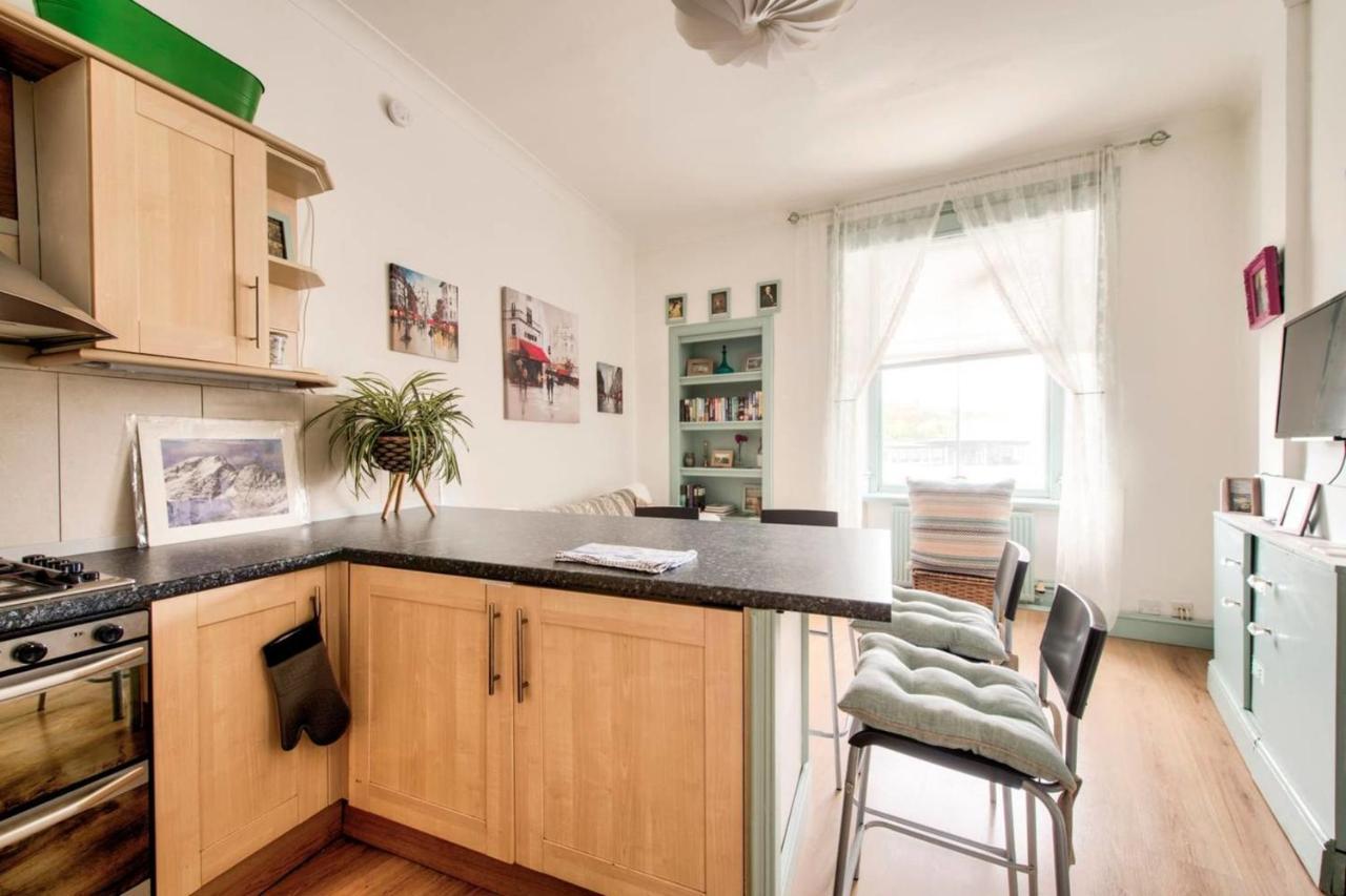 Guestready - Cosy Home 5 Minutes From Waverley! Edinburgh Exterior photo